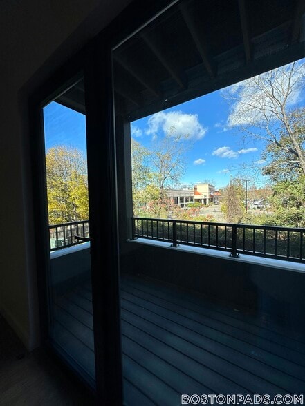 Building Photo - 199 Gardner St