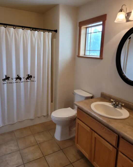 Building Photo - 610 Shadow Way