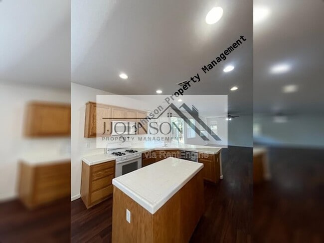Building Photo - 4212 Mulberry Ct