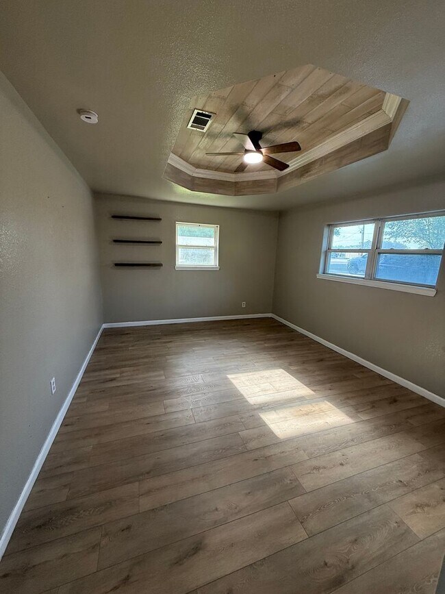 Building Photo - 3628 Carpenter Rd