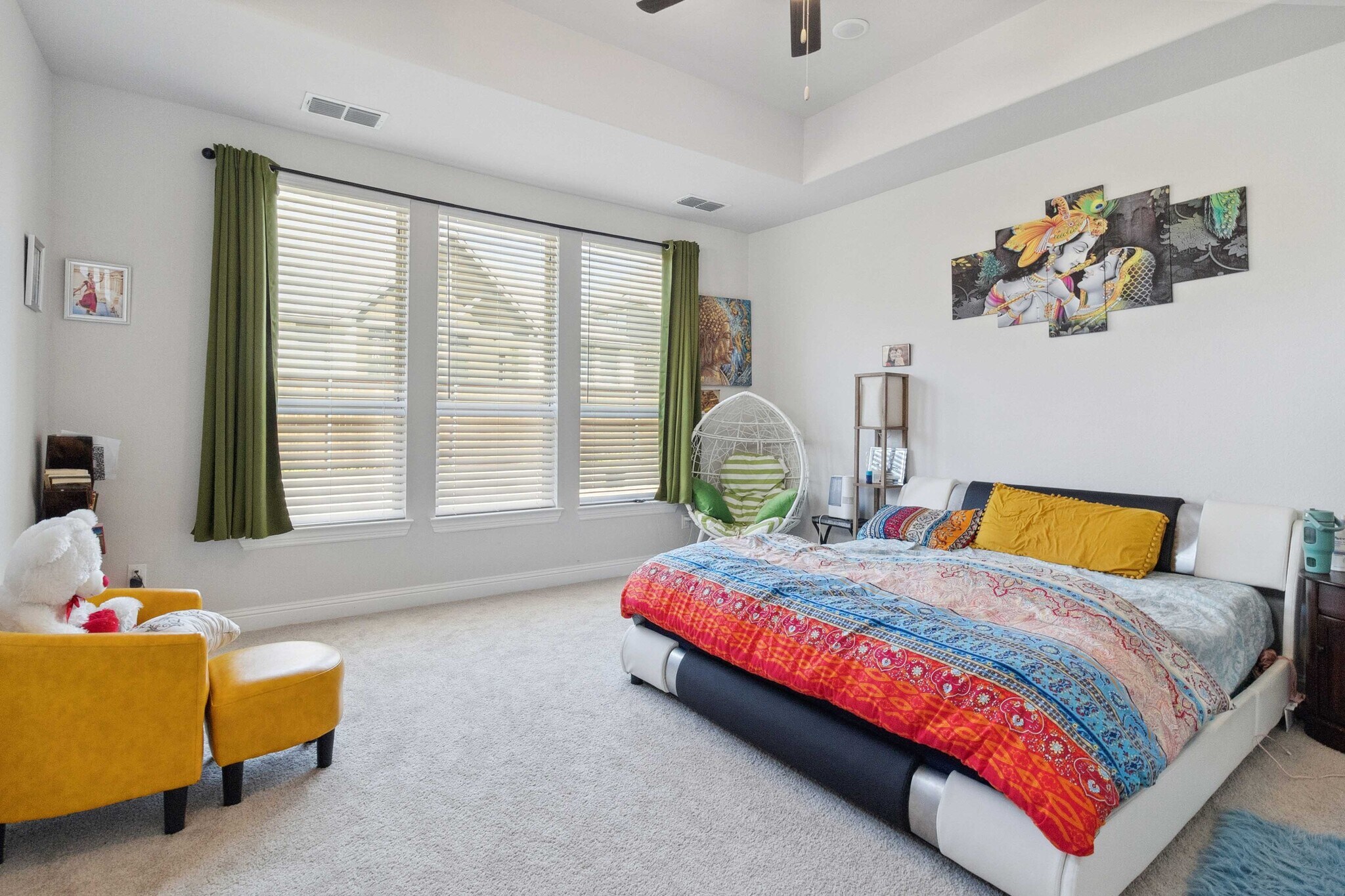 Building Photo - 566 Westwood Way Dr