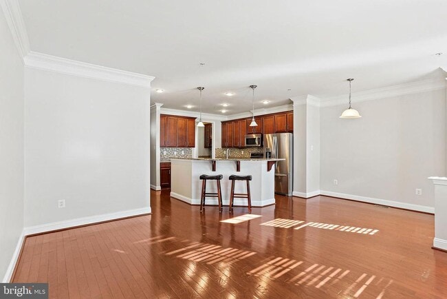 Building Photo - 5807 Duncan Dr