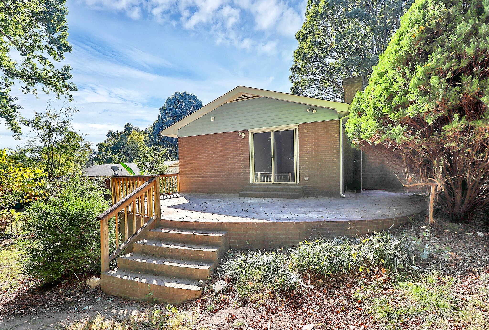 Building Photo - 6300 Monteith Dr