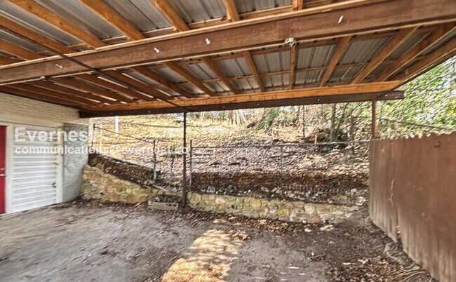 Building Photo - 18 Inglenook Dr