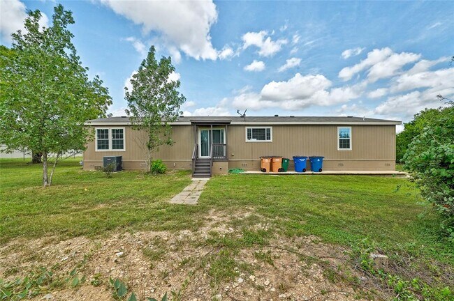 Building Photo - 10801 Bradshaw Rd