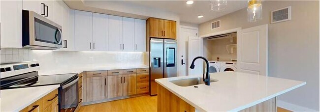 Building Photo - 2301 Aldrich St