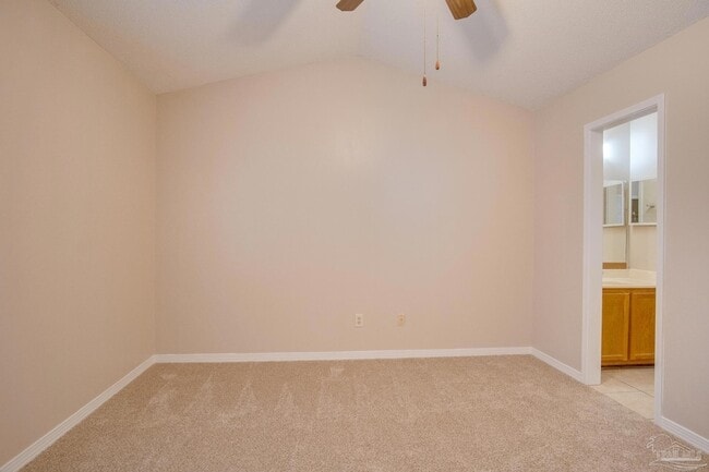Building Photo - 3050 Belle Meade Dr
