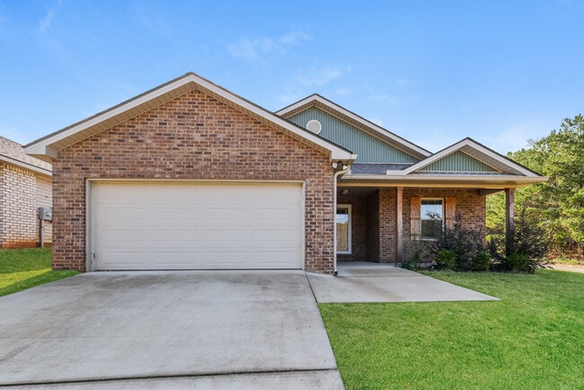 Building Photo - 16355 Pottery Ln