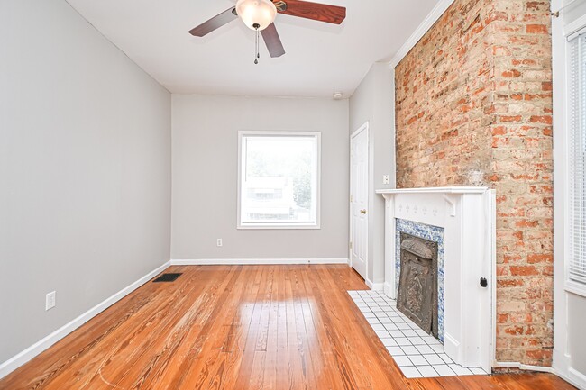 Building Photo - 4221 Bell St