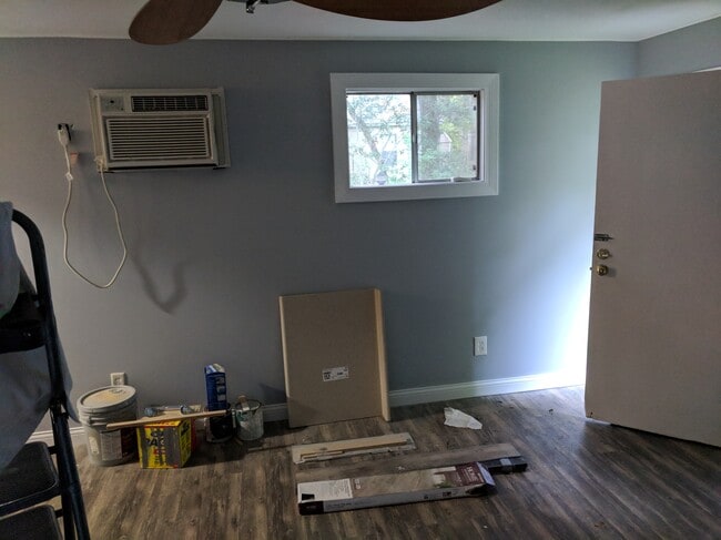 Building Photo - 1006A Mamie Apt