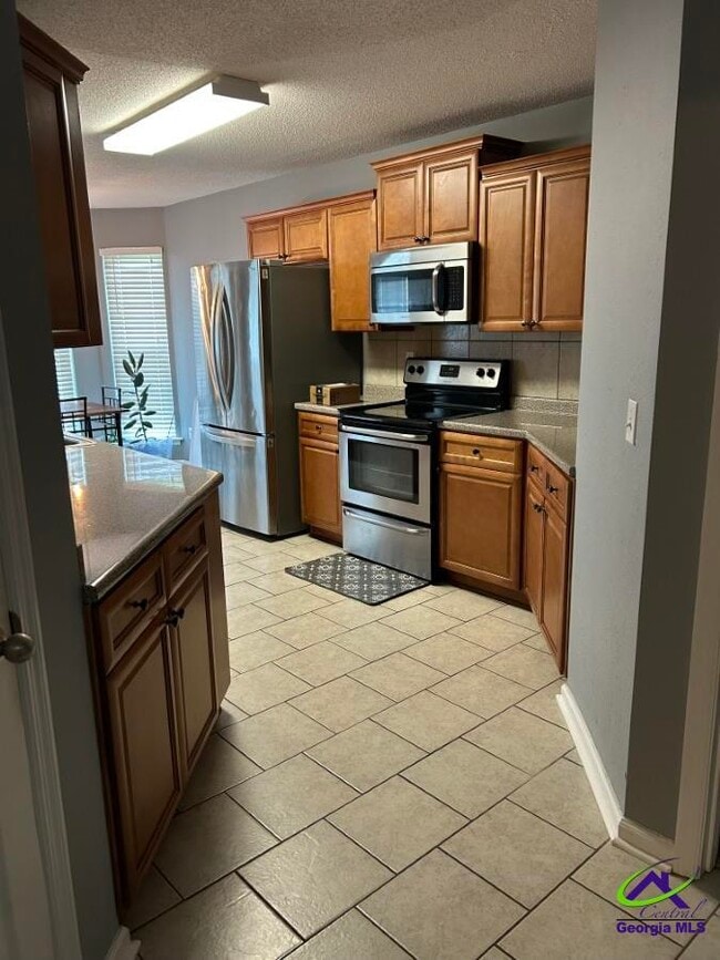 Building Photo - 117 Meadow View Dr