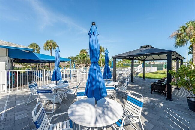 Building Photo - 1130 Circle Ter