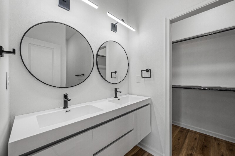 Building Photo - 130 Perdido Ln