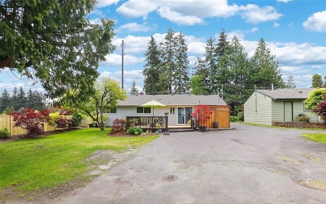 Building Photo - LOW RENT!Beautiful 4Bed2Bath House!PRIME h...