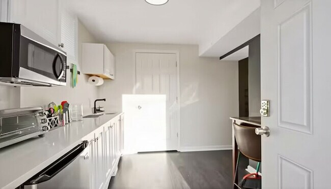 Building Photo - 6514 Adak St