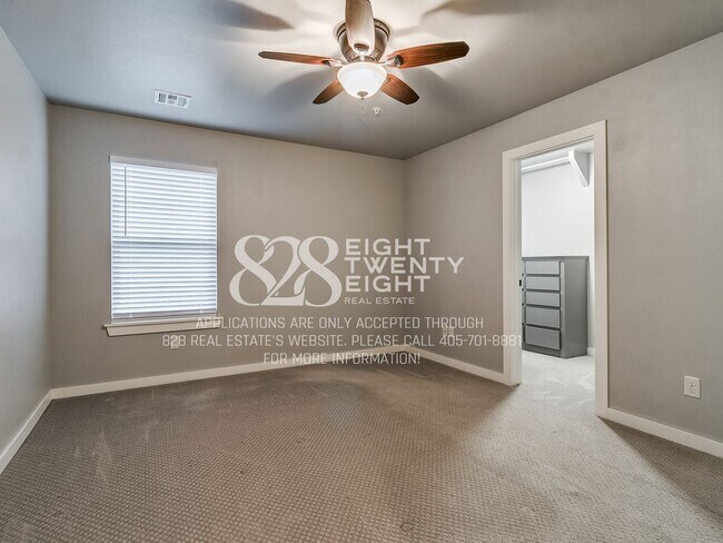 Building Photo - West Normans Best Kept Secret! 3 bd/2.5 bath Beautiful Townhome!