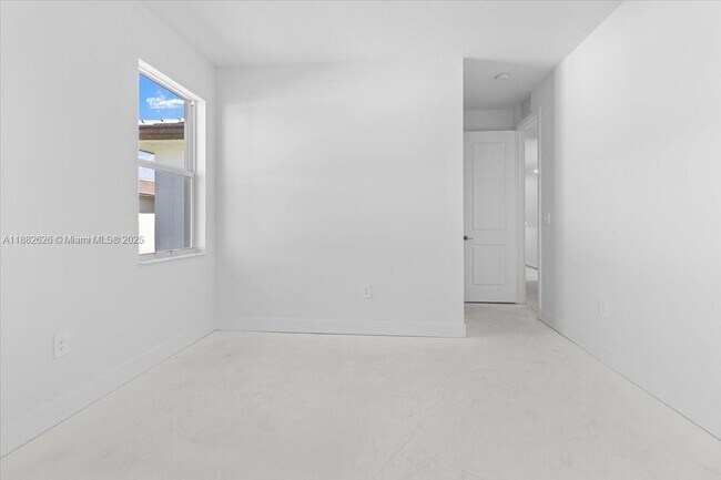 Building Photo - 12237 Green Oak Dr