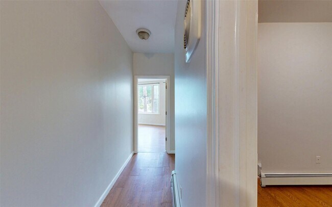Building Photo - 475 Ashford Ave