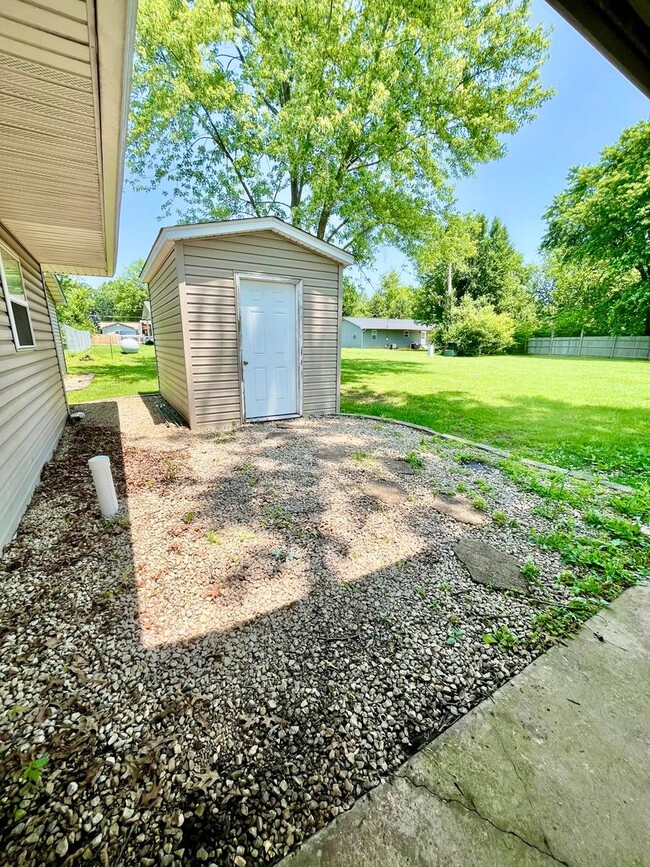 Building Photo - Duplex | 1 Bed | 1 Bath