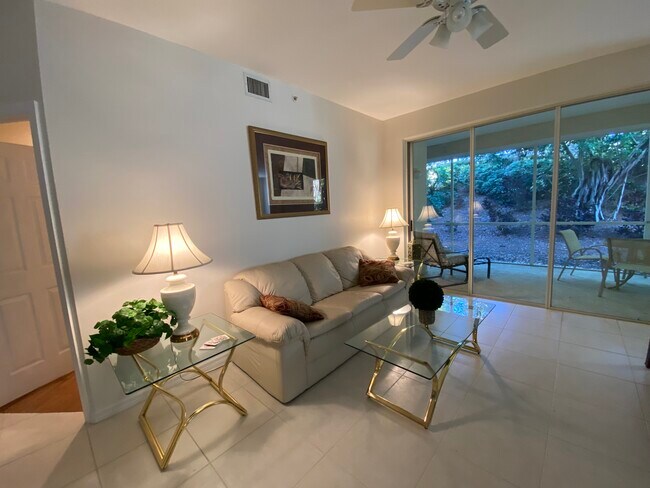 Building Photo - 2200 Arielle Dr