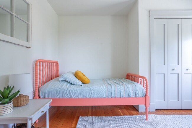 Building Photo - Fully Furnished Mount Veeder Sanctuary Home