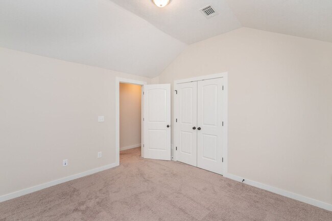 Building Photo - Beautiful and spacious 2 Story in Summerto...