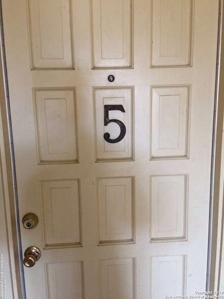 Building Photo - 230 E Mulberry Ave