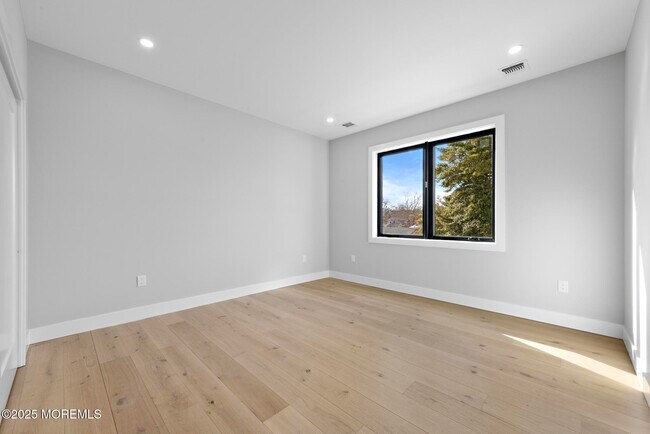 Building Photo - 239 Berkeley Dr