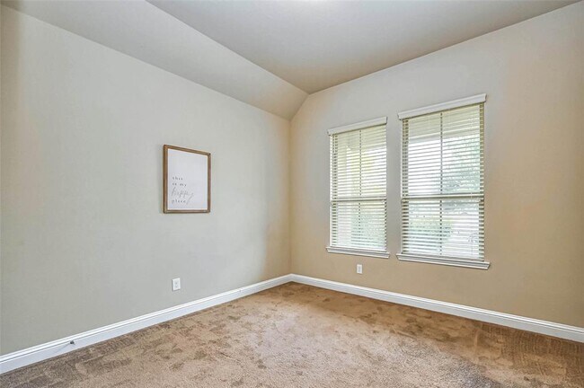 Building Photo - 27623 Gracefield Ln