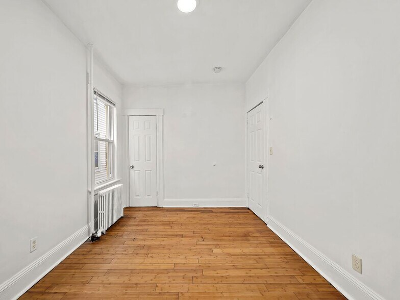 Building Photo - 163-165 Montgomery Street, 1