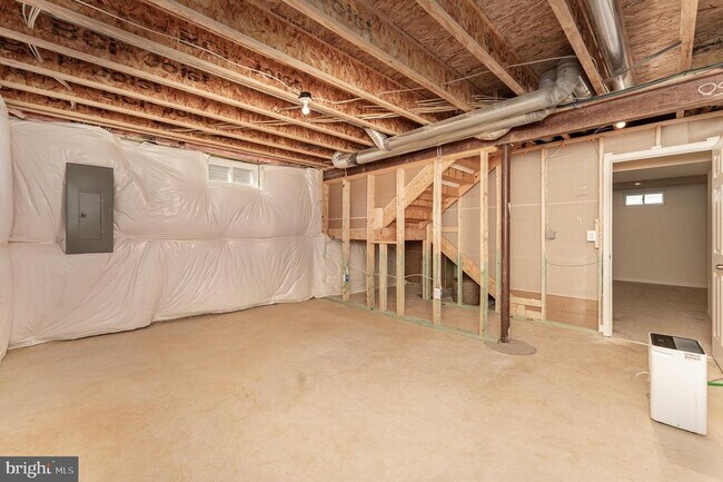 Building Photo - 10407 Spotswood Dr