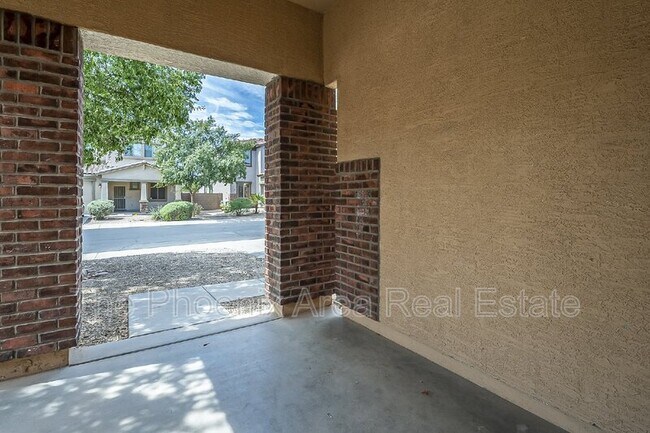 Building Photo - 43476 Caven Dr