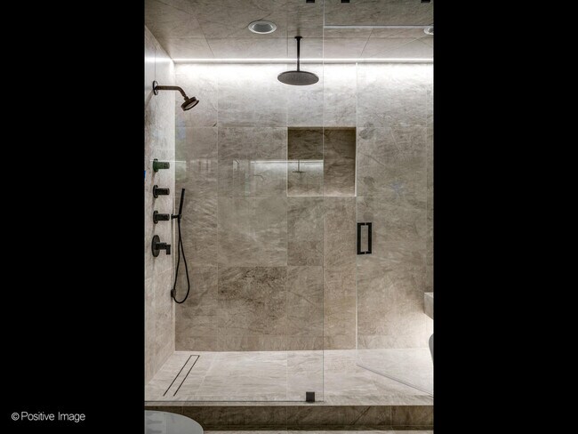 Building Photo - 1143 W Montana St