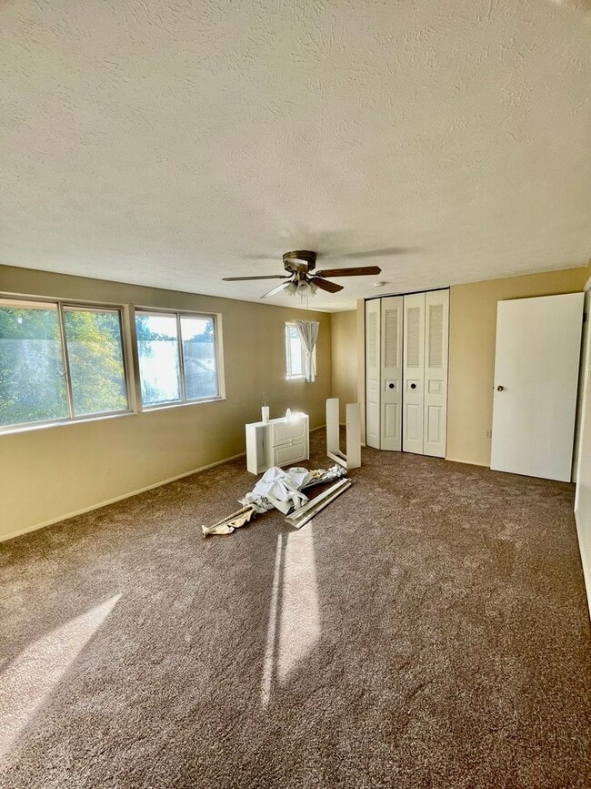 Building Photo - 3 Bed 1.5 Bath- Bridgeville PA