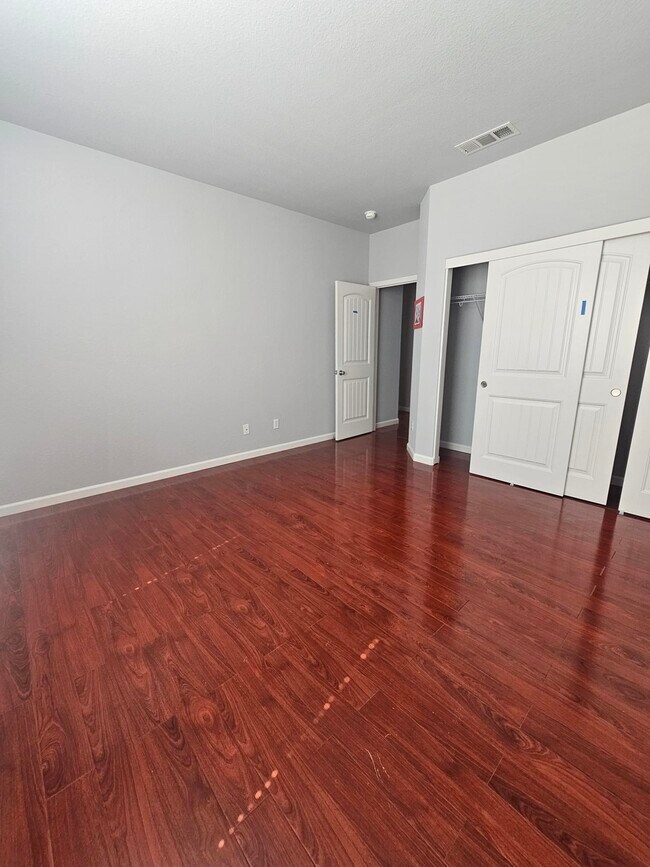 Building Photo - 3582 Mallard Way