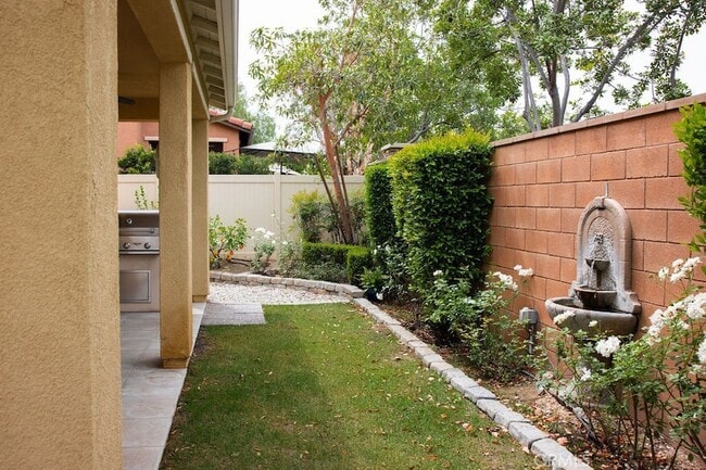 Building Photo - 3294 Ledgewood Cir