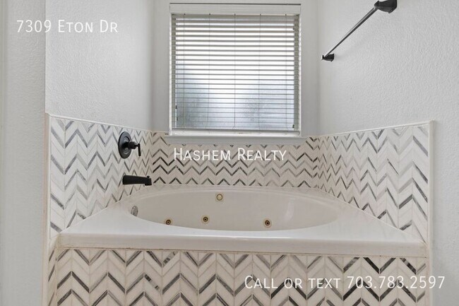 Building Photo - 7309 Eton Dr