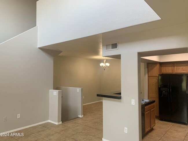 Building Photo - 280 S Evergreen Rd