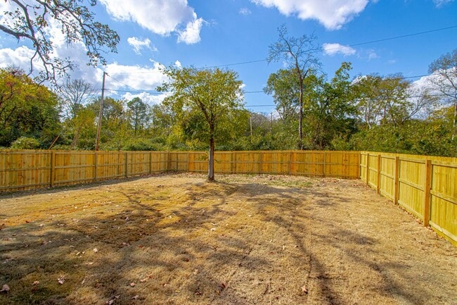 Building Photo - Move-In Ready New Construction Near Downtown & Hospitals!