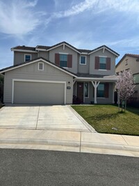 Building Photo - Large Wildflower Home