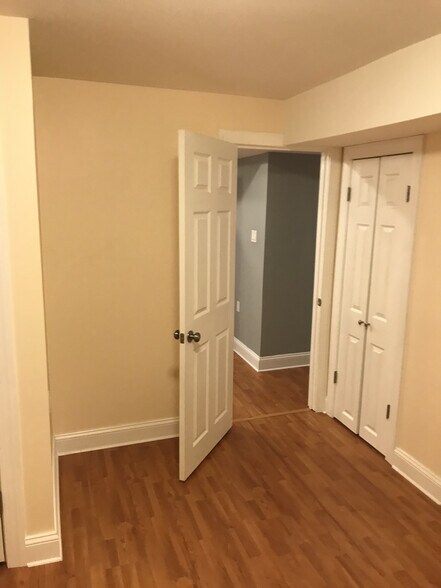 downstairs bedroom - 2527 Vivaldi Ln