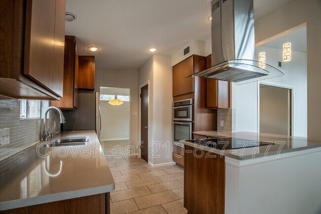 Building Photo - 2622 Hopeton Dr