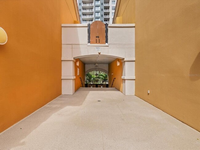 Building Photo - 200 4th Ave S