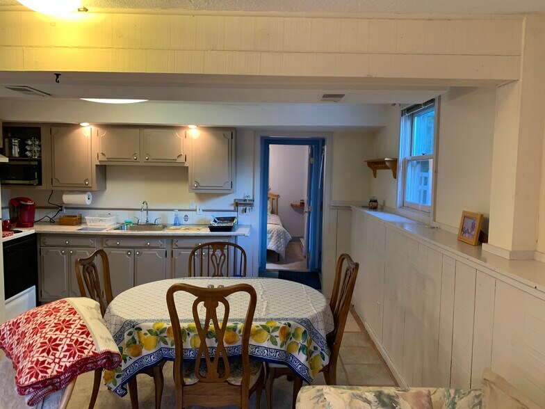 Kitchen - 5 Bradford Rd