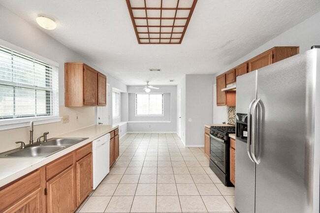 Building Photo - 2707 Blue Mist Dr