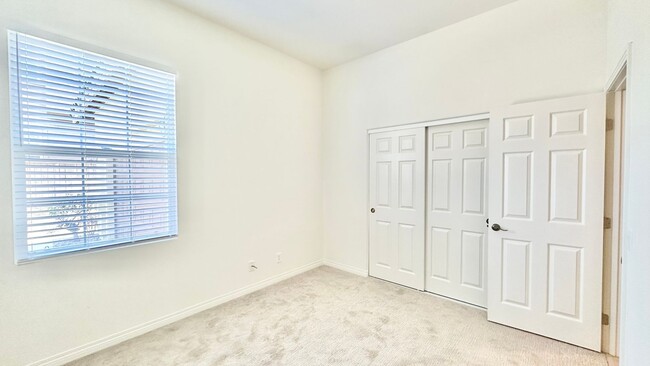 Building Photo - Fantastic Single-Story in the desirable an...
