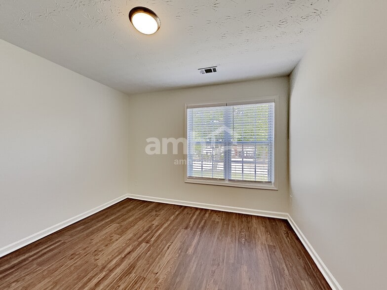 Building Photo - 2534 Dalesford Ct