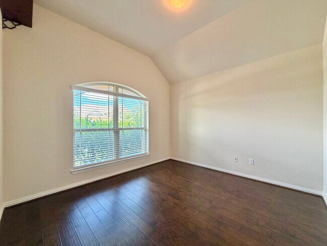 Building Photo - 908 Arvada Dr
