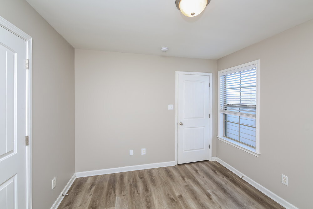 Building Photo - 7400 Brentridge Dr