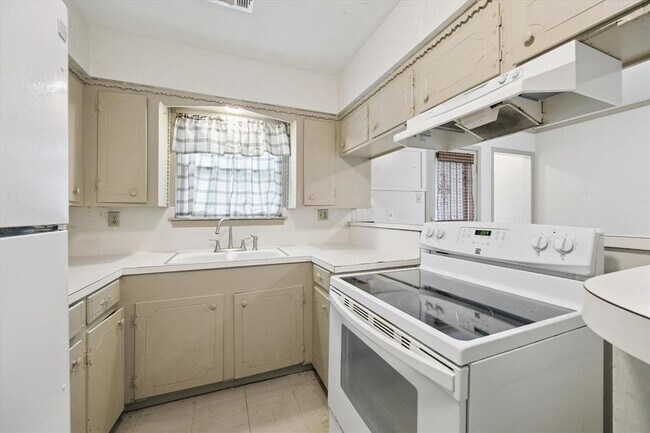 Building Photo - 209 Tallant St